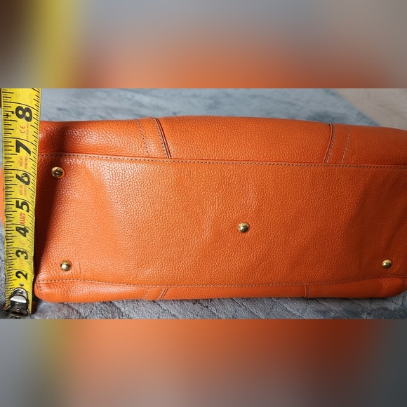 MCM Pre-owned Large Leather Tote - Picture 9 of 12